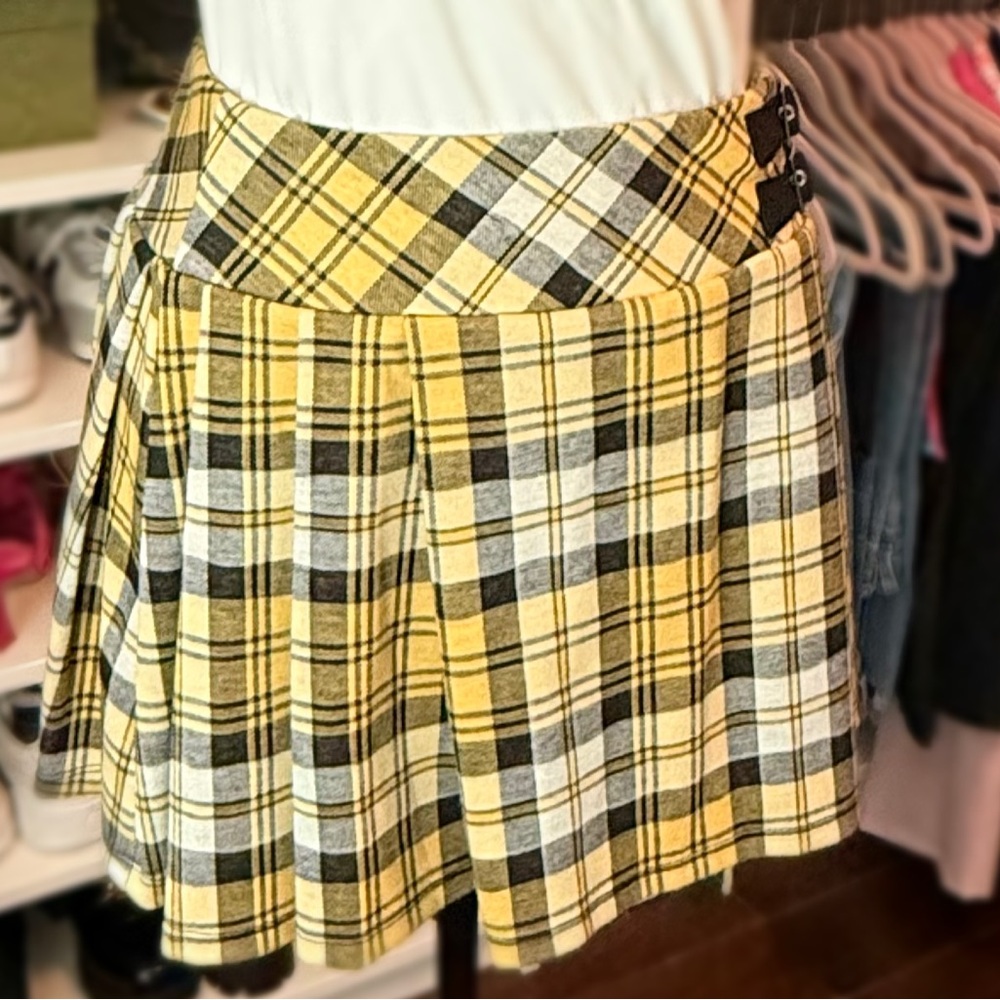HALARA High Waisted Decorative Buckle 2-in-1 Plaid Pleated Mini Casual Skirt